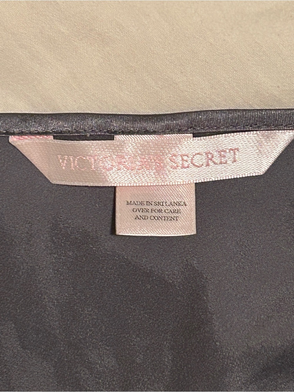 Y2K Victoria's Secret Red Floral Satin Robe with Charcoal Slip - Picture 11 of 13